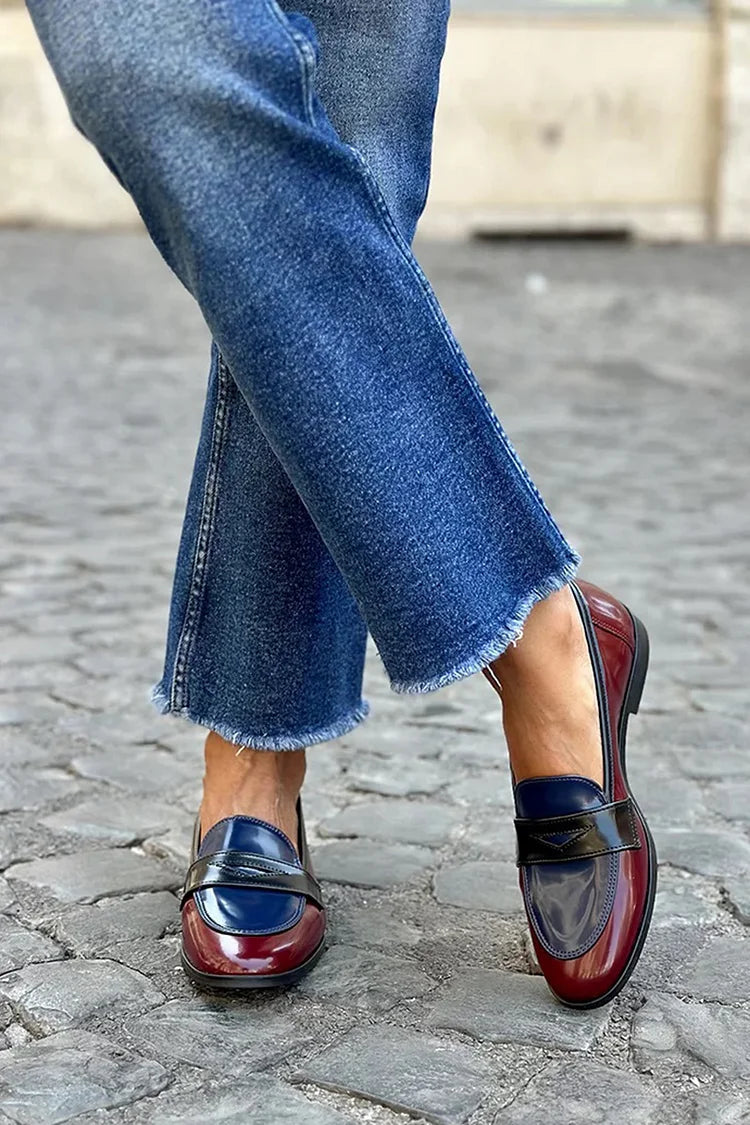 Glänzender dreifarbiger Loafer