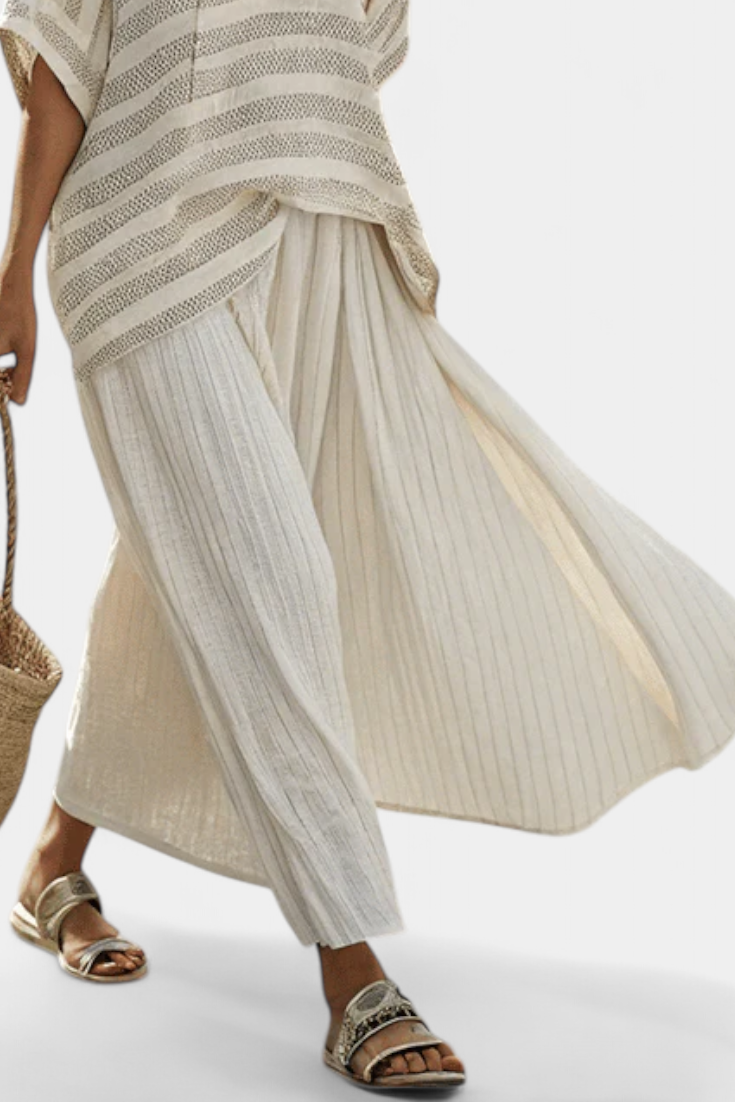 Lara – Comfortable Striped Top & Flowing Pants