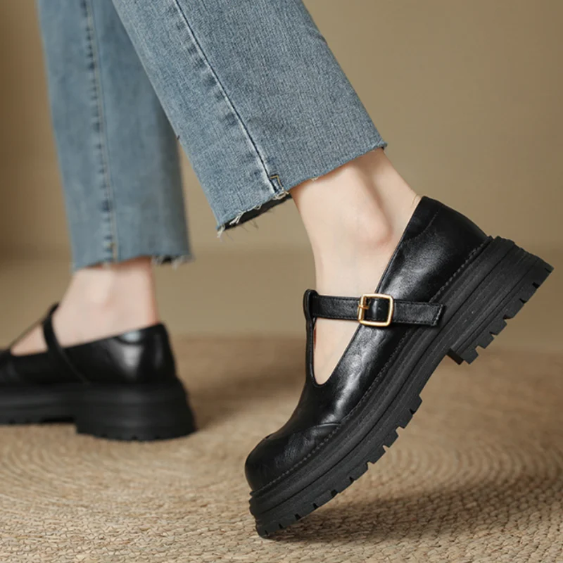 Fleur – T-bar shoes with vintage charm