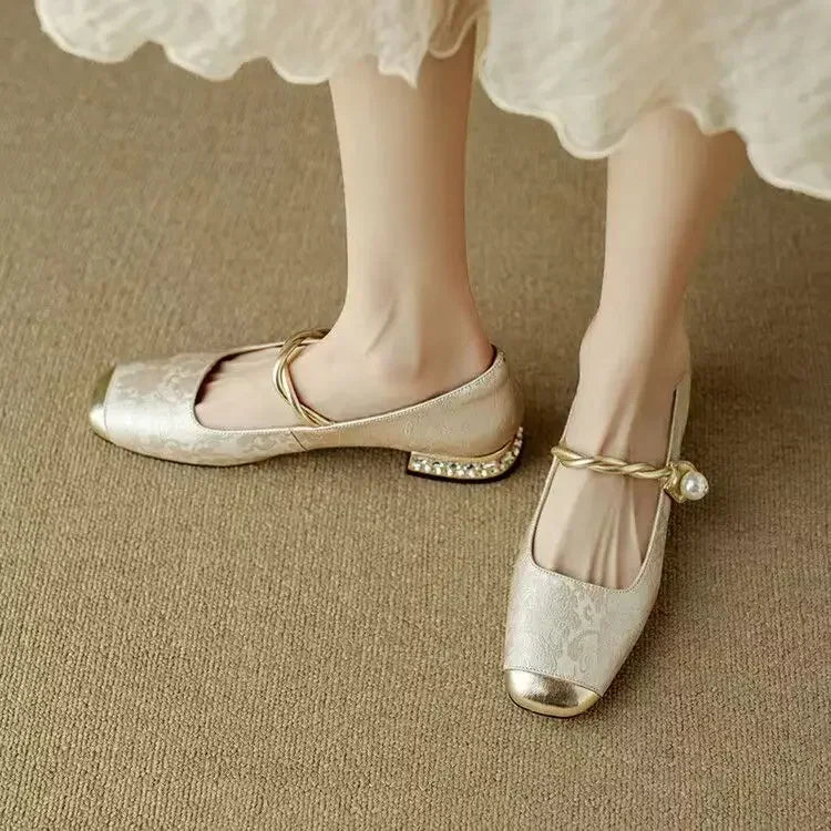 Sarah – Classic Slingback Shoes with an Elegant Touch
