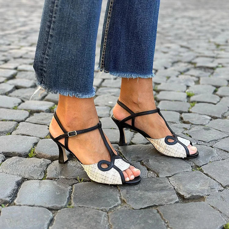 Animal-Print-Schuhe mit roten Details
