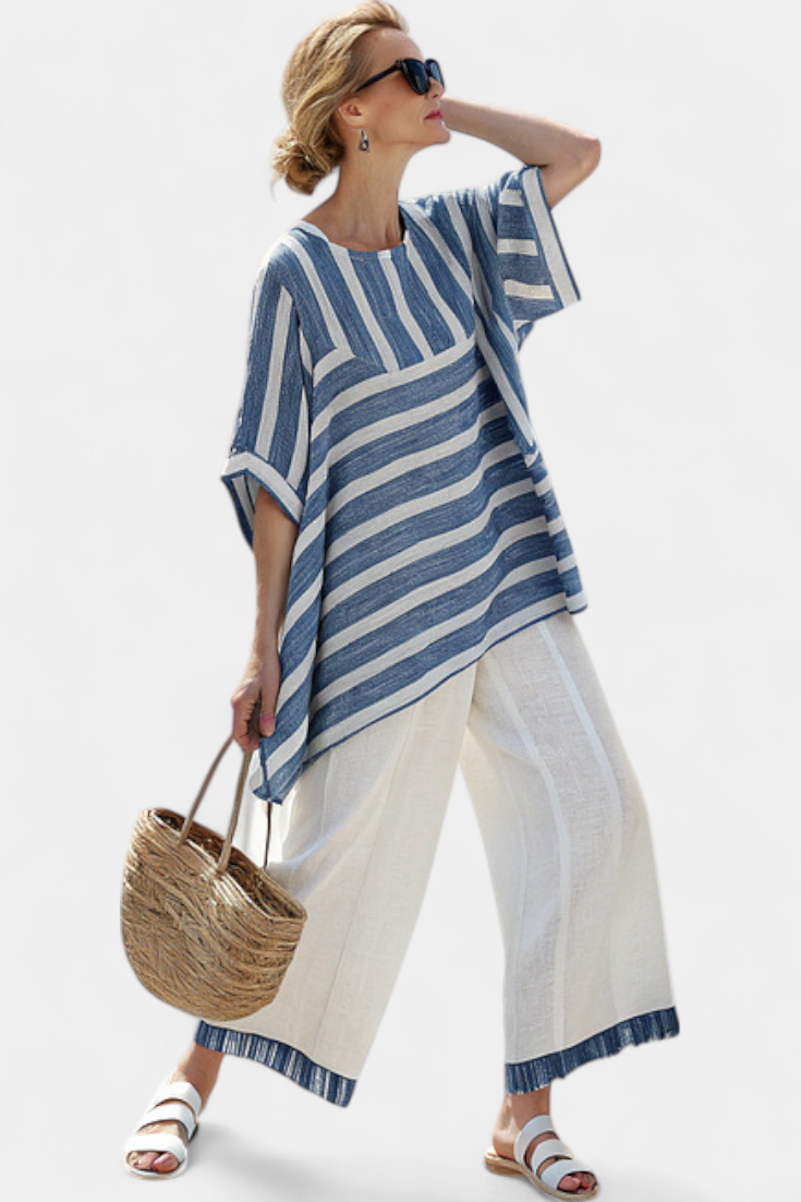 Elin – Raffiniertes blaues gestreiftes Oberteil & Hose mit Saumdetail