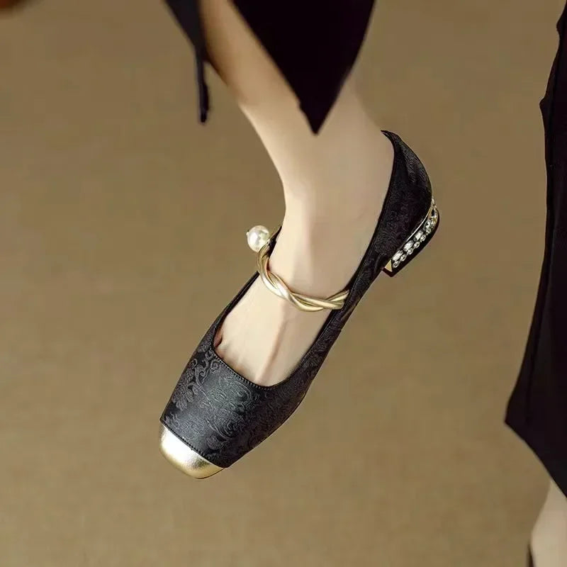 Sarah – Classic Slingback Shoes with an Elegant Touch