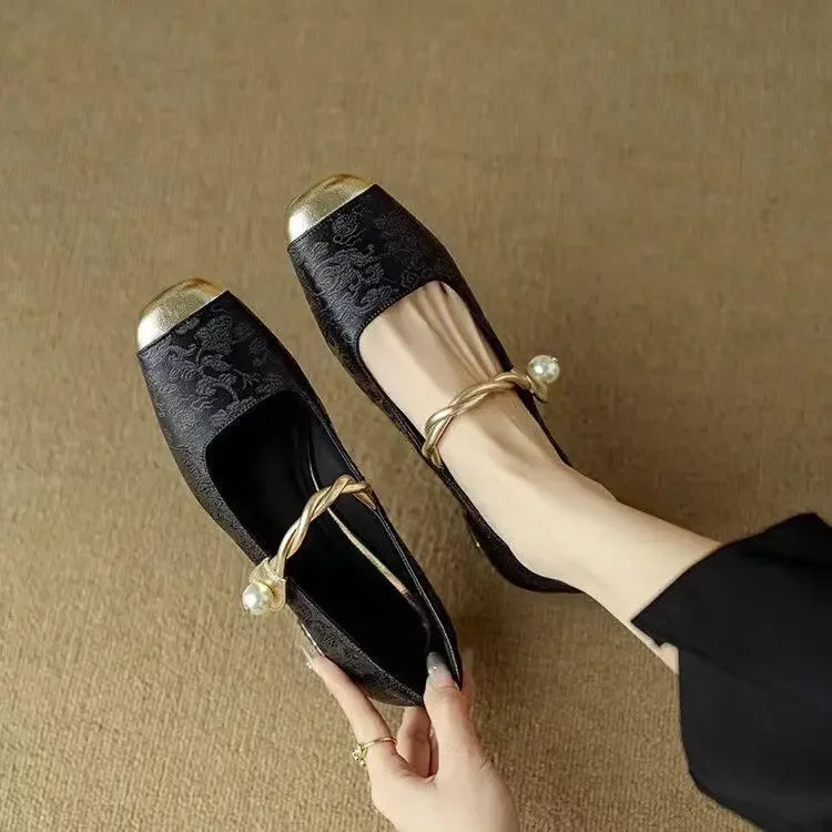 Sarah – Classic Slingback Shoes with an Elegant Touch