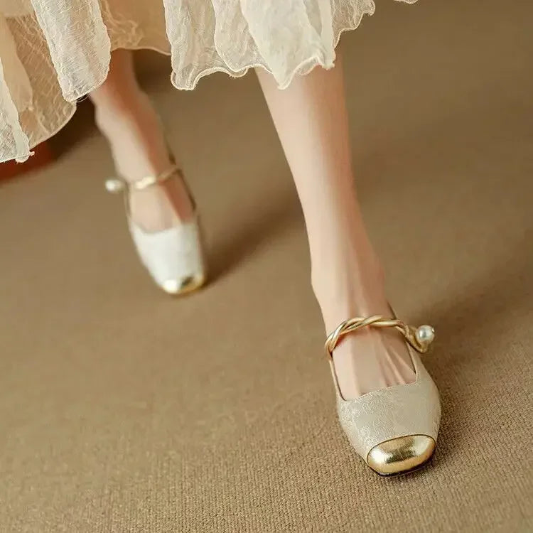 Sarah – Classic Slingback Shoes with an Elegant Touch